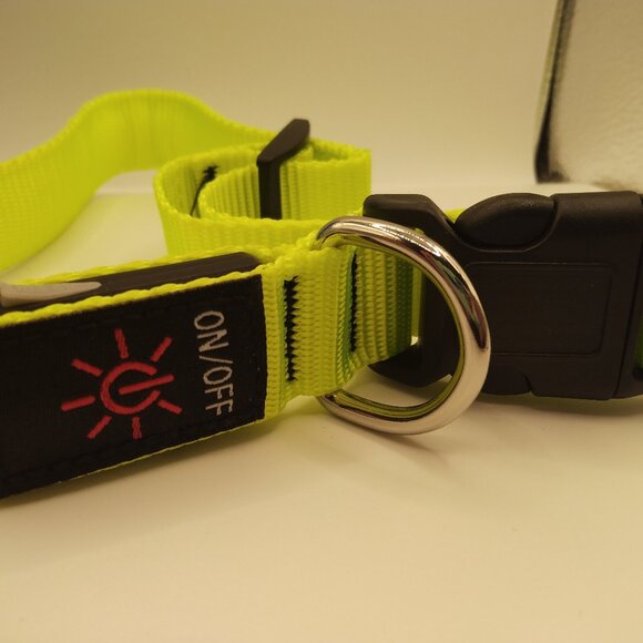 Vizpet LED Dog collar Light Up Dog Collar Adjustable USB Rechargeable size XL - Picture 2 of 13